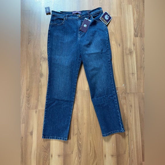 Gloria Vanderbilt Amanda Classic Fit Look Slimmer Jeans 16 P NEW - Picture 1 of 13